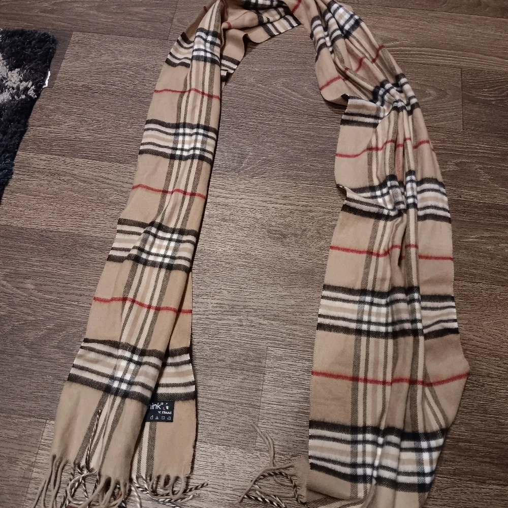 V.FRAAS Classic Tan Plaid Scarf